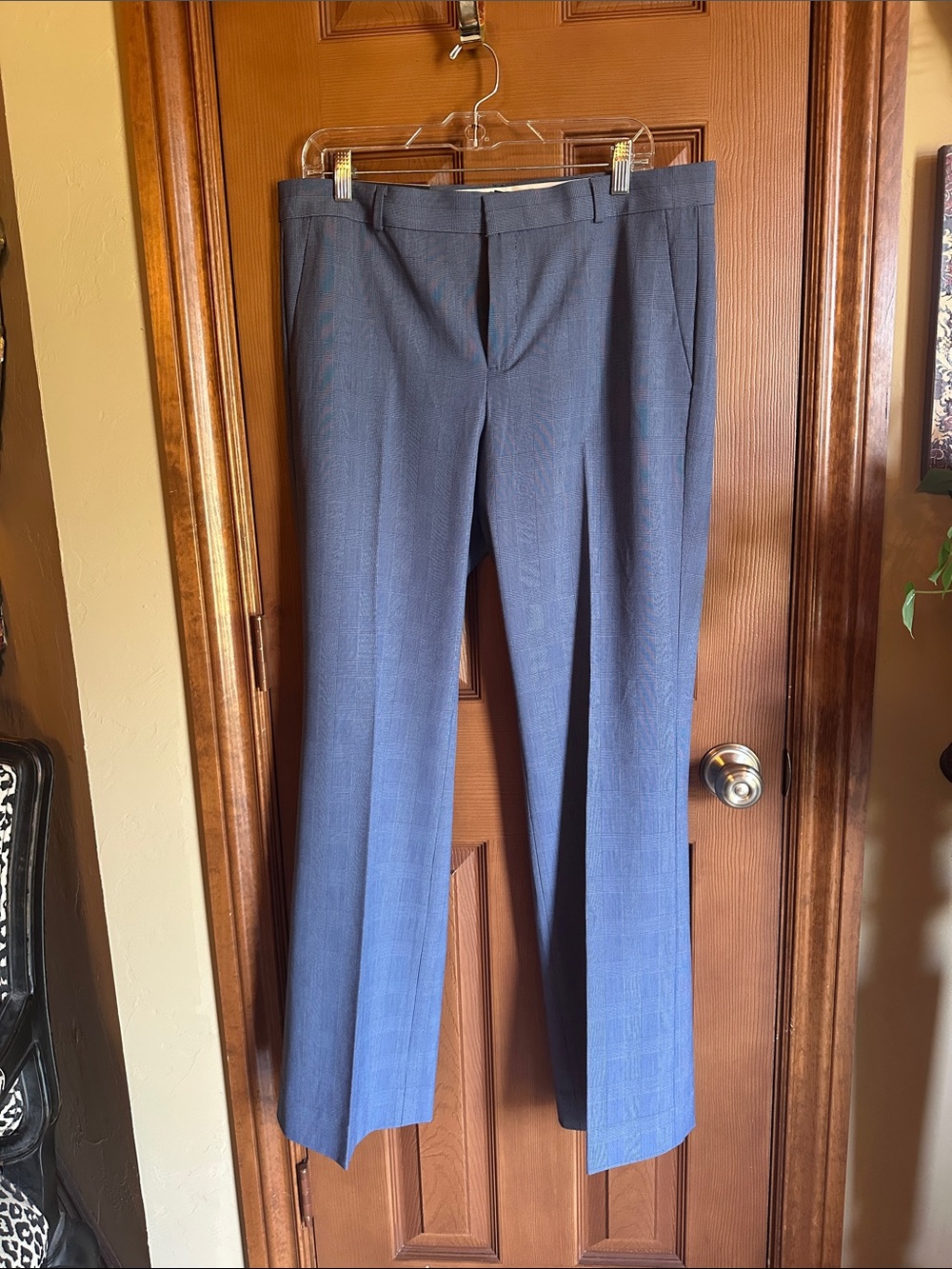 NWT Banana Republic Blue Glen Plaid Logan Fit Trousers, size 12